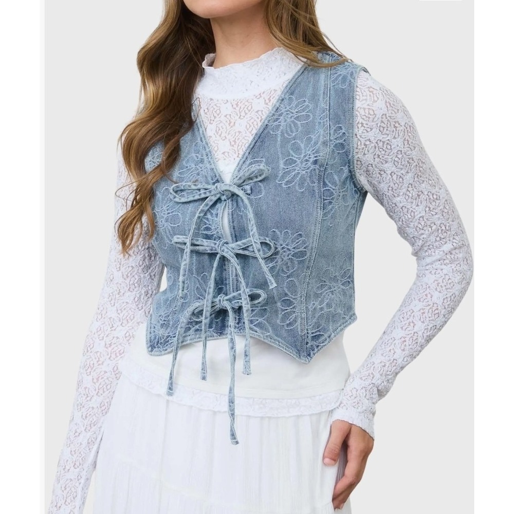 Blu Pepper Women's S Blue Denim Vest Embroidered Floral Tie Western Festival NWT